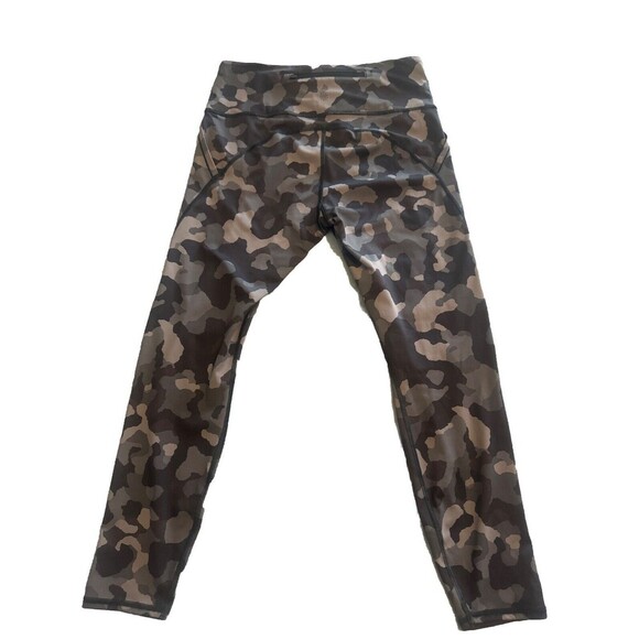 Athleta Lightning Camo 7/8 Tight Athletic Leggings Gray Pockets Size Medium - Picture 4 of 6